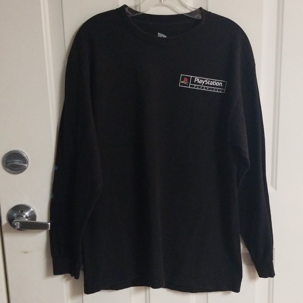 MENS LARGE PLAYSTATION T SHIRT. B6